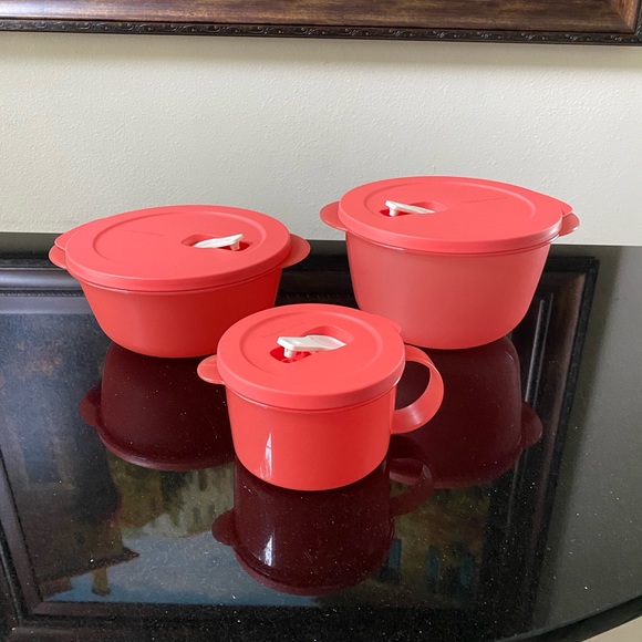 Tupperware Crystalwave Set - Picture 2 of 2